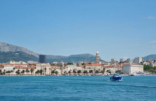 ANGEL BY THE SEA LUXE Apartment - Photo 36