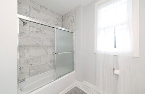 The East Rock, 4BR, On-site Parking, Washer & Dryer, Walk to Yale - Foto 10