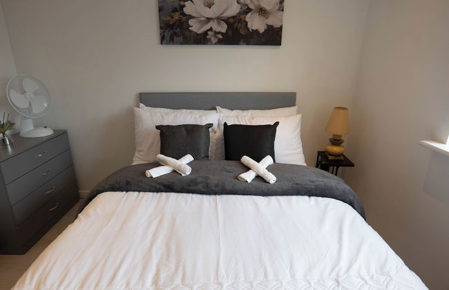 Beckton Docklands - 1 Bedroom - Sleeps 4 - Wifi - Foto 4