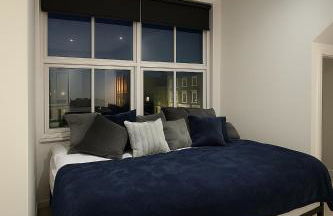 2 bed flat, sleeps 8, driveway, 5 Mins to Brixton - Foto 3