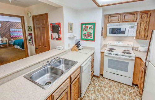 Aspen Creek #119 - Shared Pool, Hot Tub & Bbq! - Photo 17