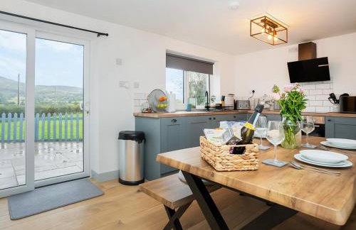 Pencefn Cottage - Photo 16