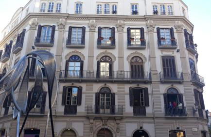 Stay Home & Away in the Heart of Historic Town of Malaga - Photo 35