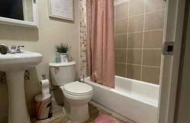 Chic 5BR 2BA apartment in DC - Photo 16