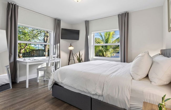 Hot Tub, Firepit, Deck | 10mins to Beach | Middle Terrace Cottage by AvantStay - Foto 25