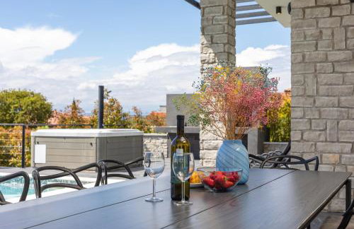 Villa Niko with heated pool, sauna and jacuzzi - Photo 4