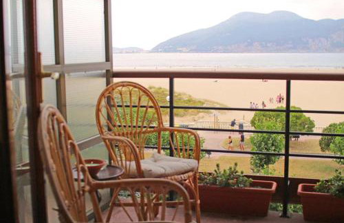 Piso con vistas a la playa de Laredo - APARTAMENTO BELLAVISTA - Photo 14