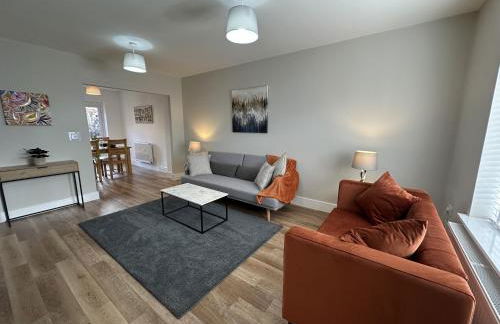 3 Bed Home with Driveway Parking for Contractors & Family stays in Stafford - Foto 25