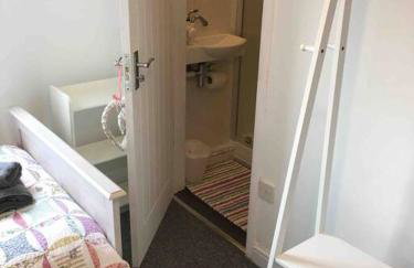 Corner Cottage - base for exploring North Norfolk - Photo 24