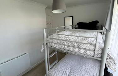 Peaceful centrally located, 2 Bedroom Bungalow. - Foto 17