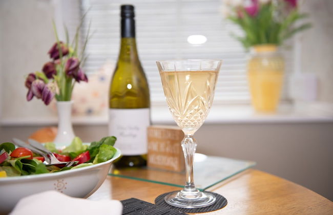 Milton House Studio Apartment Suites - Photo 65