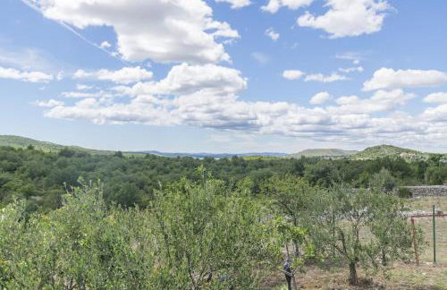 House Green Paradise - Photo 1