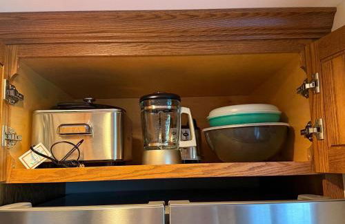 Pet Friendly Fully Furnished 1-Bedroom Oasis - Foto 7