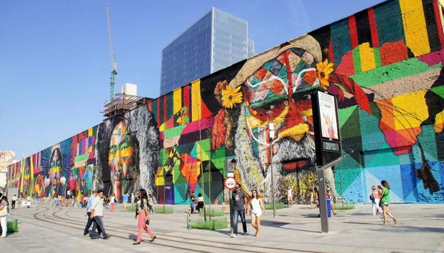 Grafitis en el Boulevard Olímpico