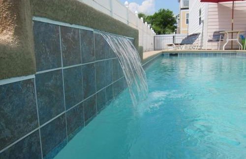 Large Beach House with Great Oceanviews, Game Room, Swimming pool - Photo 22