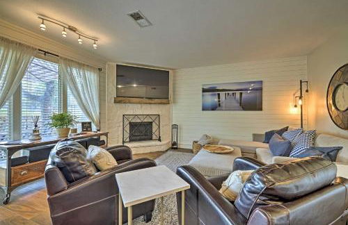 Modern Townhome with Patio, Next Door to Resort - Foto 1