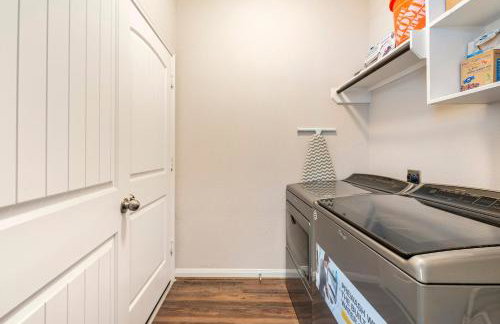 Arbor Suite Cypress 2BR with Suburban comforts! - Foto 10