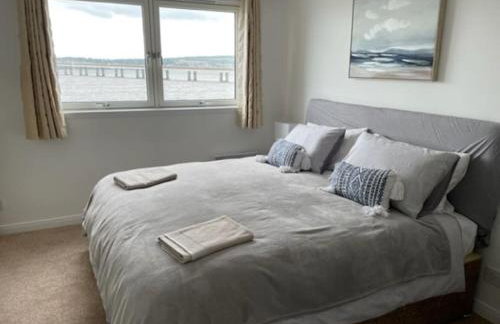 Lux Waterfront 2 bed Apt, V&A 10min walk, St Andrew's Golf 25min drive - Foto 4