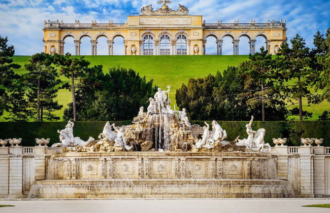 Schönbrunn Palace Tour - Photo 1