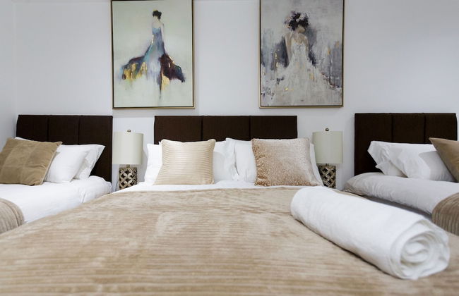 Live in Leeds Sky Penthouse - Photo 5