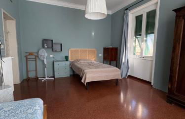 A due passi da tutto, luminoso vicino al navebus - Photo 16