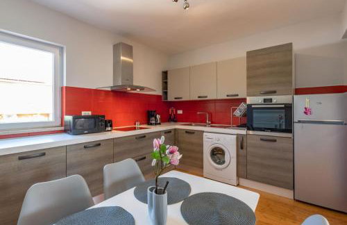 Villa Noa's Pool House, a modern and luxurious villa near the sea - Foto 16