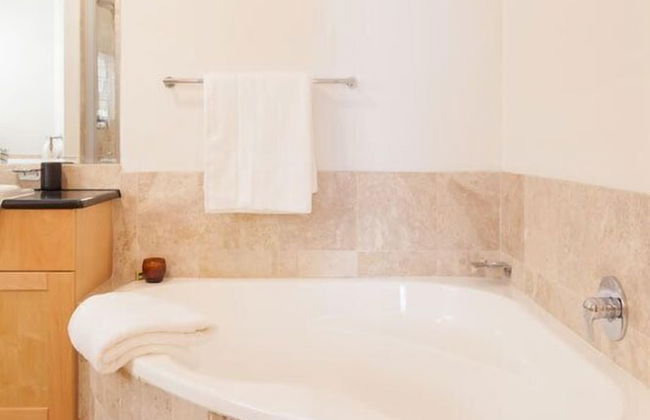 Bay Vista Villa - Photo 18