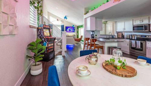 2 King Beds / Hot Tub / BBQ / Hiking / Fire Pit - Foto 3