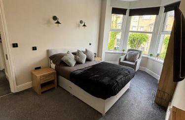 Modern 5 Bedroom Terraced Luxurious House - Foto 7