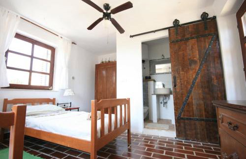 Three Sisters, absolutely unique stone houses, 200 m from the beach - Photo 5