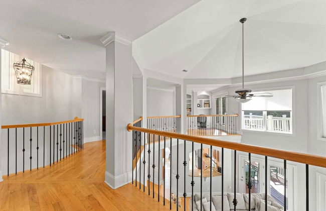 Lakefront 6bdr, Priv Dock, Game Room, Firepit Jake's Lake House by Avantstay - Foto 64