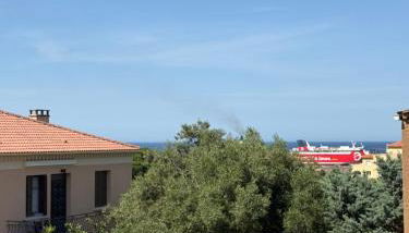 VILLA PROCHE de la PLAGE, VUE MER avec PARKING - Foto 3