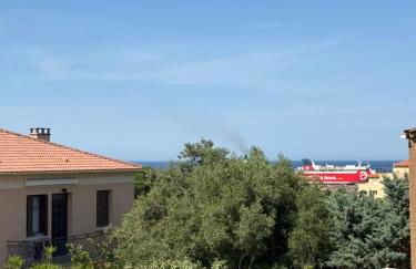 VILLA PROCHE de la PLAGE, VUE MER avec PARKING - Foto 3