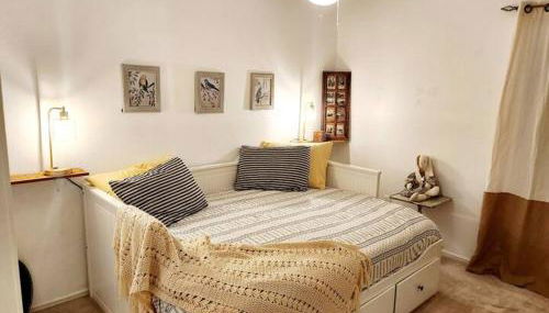 Family Retreat with Hot Tub, Piano, Games Room & Playhouse Medi Center Location - Foto 3