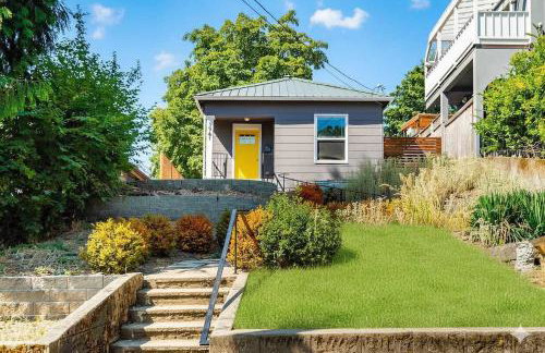Fremont Bungalow with Backyard View Seattle - Photo 3