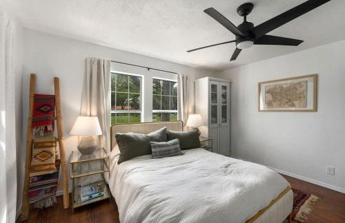 Waterfront Pickleball Court Wurstfest Stay - Foto 13