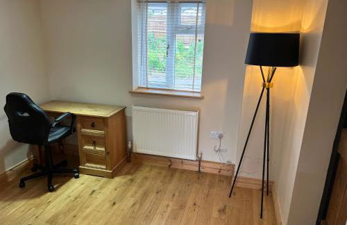 Cosy 3 Bed Cottage-Gloucester-Parking-Garden-Free Hot Tub Weekends-Work or Leisure - Foto 38