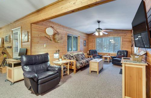 Woodland Cabin with Fishing, ATV and Snowmobile Trails - Foto 4