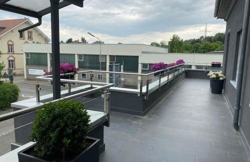 Preiswertes stilvolles Zimmer im privaten Haus mit großem schönem modernem Gemeinschaft Badenzimmer - Foto 11