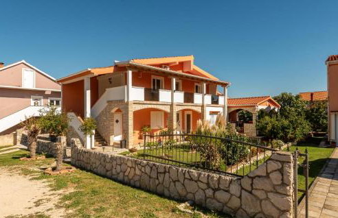 One-Bedroom Apartment In Podgradina - Photo 7