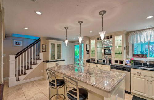 Cape Cod Area Home with Fire Pit Less Than 4 Mi to Beach! - Foto 5