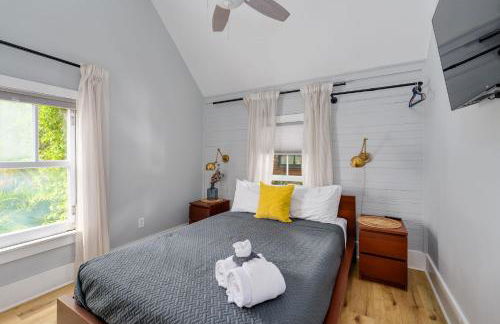 Urban Loft - City Center Walk to Everything - Photo 19