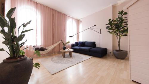 Shoreditch Loft w 100inch Cinema, Premium Mattress & Hammock, by the Design Traveller - Foto 2