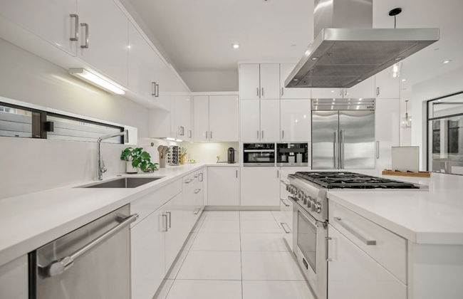 Crescent Heights - Photo 7