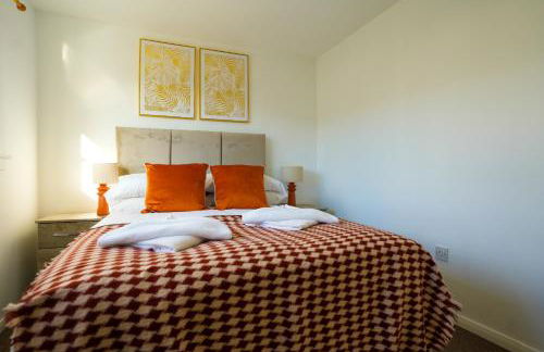 Train House - Photo 16