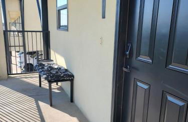 The WorkNest Stylish Stay w Desk & Fast Wi-Fi - Foto 7