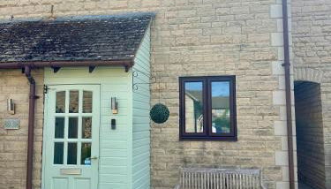 Bluebirds Cottage - Light & Airy 2 Bed in Bourton! - Foto 3