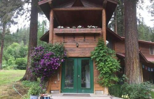 Luxurious Bed and Breakfast Suite for One or Two Couples near Kettle Falls, Washington - Foto 13