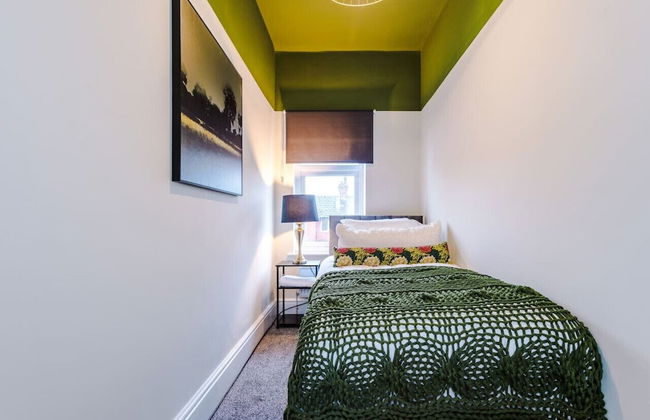 Salford Sanctuary 5 Bed House - Foto 8