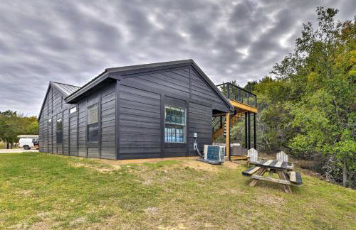 Graford Cabin with Rooftop Deck and Lake Views! - Foto 23